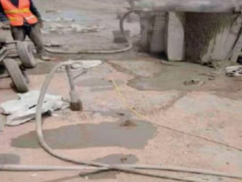 当涂水泥混凝土路面板底注浆技术 路面脱空注浆整治方案